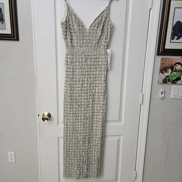 MAC DUGGAL NUDE SLEEVELESS HIGH NECK BEADED MIDI SHEATH DRESS 8 NWOT - Picture 5 of 13